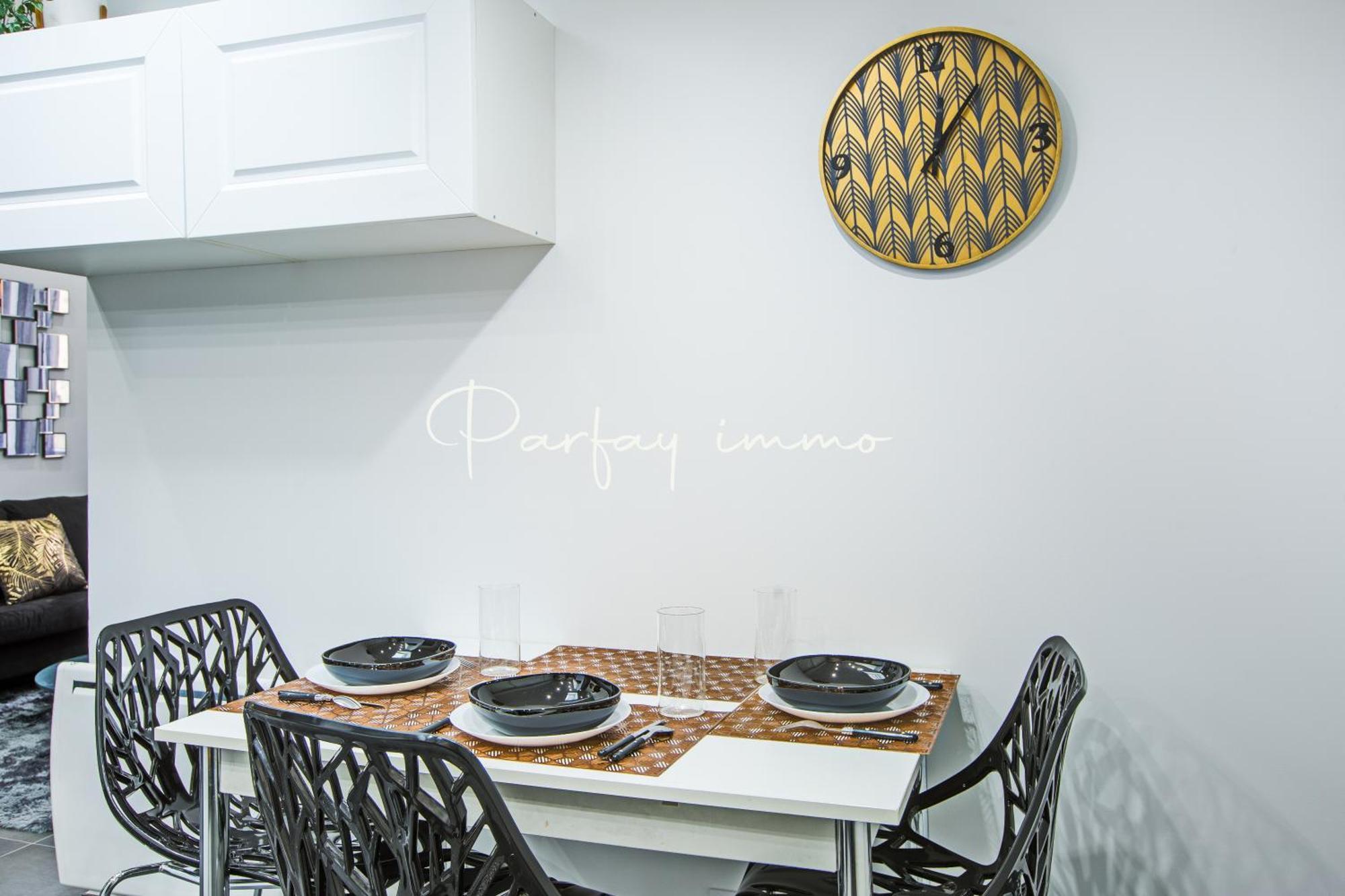 Agreable Et Moderne 2 Pieces ~ Confort Et Design Clermont-Ferrand Luaran gambar